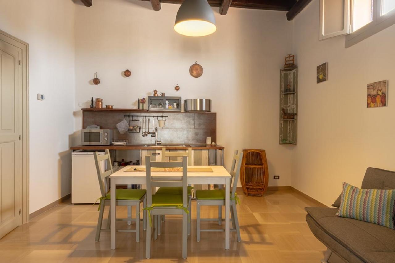 Palazzo Bianchi Domus Holidays トラーニ 部屋 写真